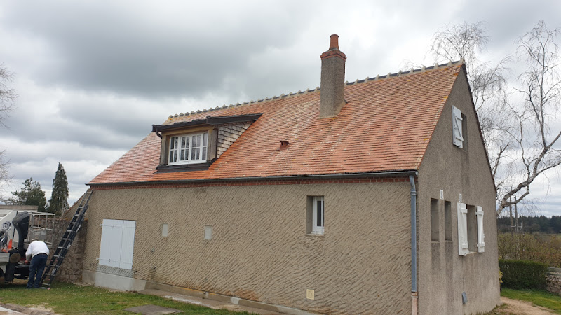 Couvreur Domérat David Gargowitz Nettoyage toiture Façadier Montluçon Traitement - façadier enduiseur à Domérat